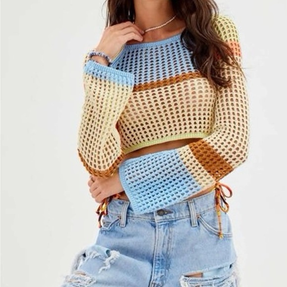 Urban Outfitters Tops - Urban Outfitters Cropped Color Block Crochet Top
